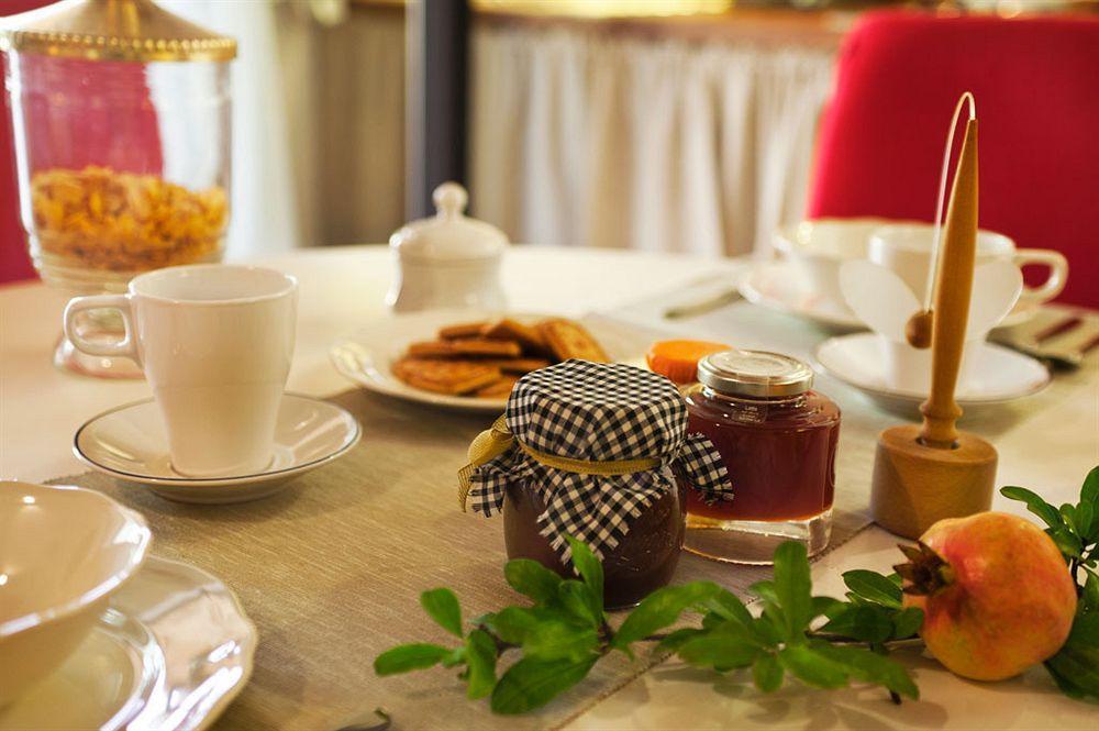 Bed and Breakfast Bosco Ai Marzi Poggibonsi Exterior foto