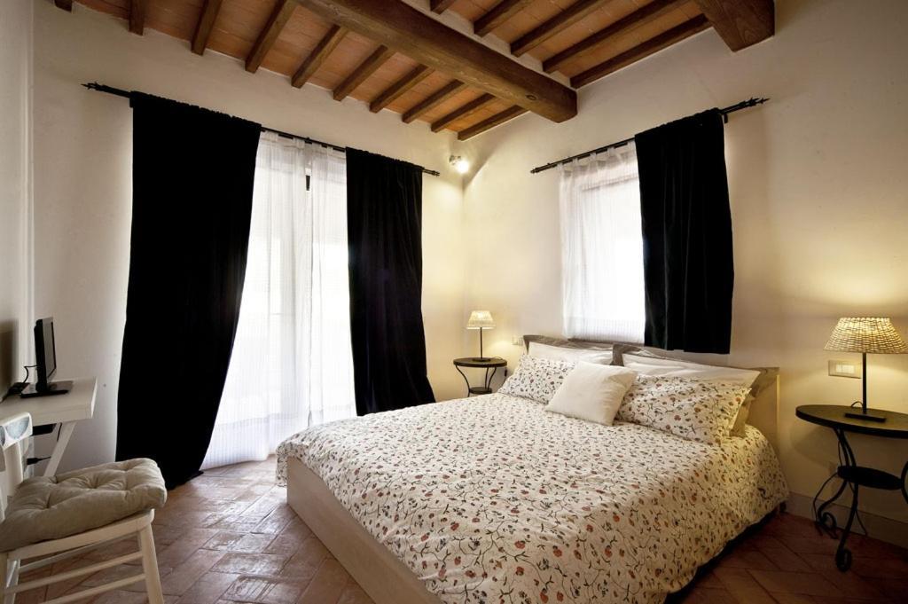Bed and Breakfast Bosco Ai Marzi Poggibonsi Exterior foto